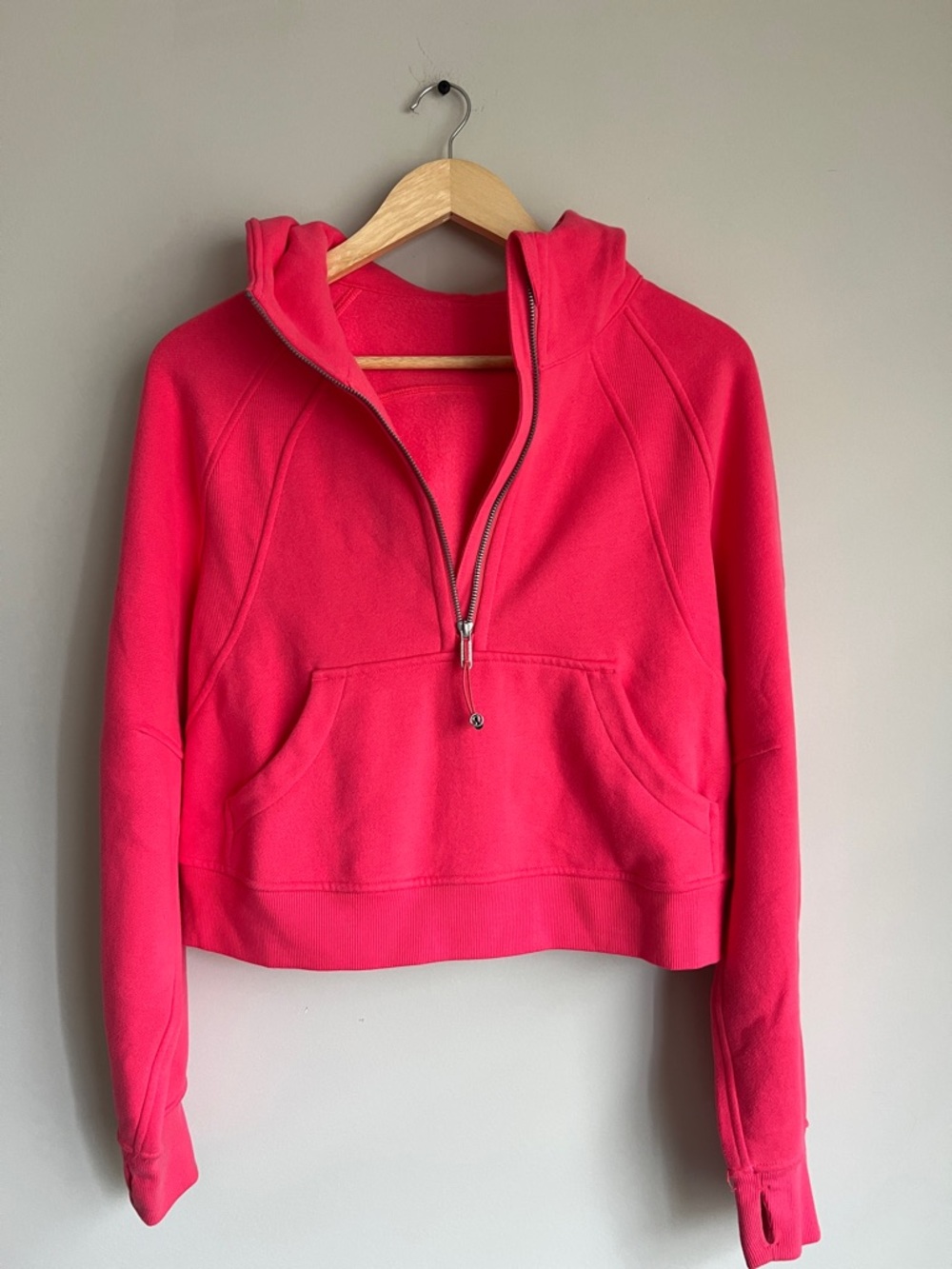 Lululemon Scuba Oversized Half-Zip Hoodie
Lip Gloss Size XS/S